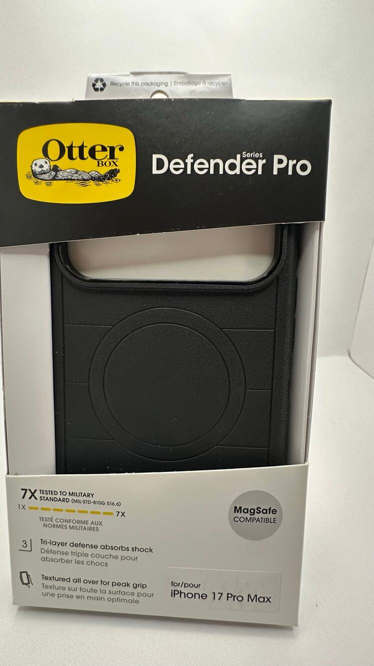 OtterBox Defender Pro Series Black Case - iPhone 17 Pro Max NWT MSRP: $80